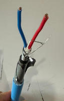 Cable de Par Trenzado Blindado con Lámina de Cobre 01IP09EGFA con Cubierta de PVC Azul, Clasificación IP67