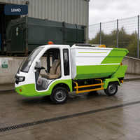 Camion de collecte des déchets résidentiels à quatre roues avec benne arrière et système de levage, véhicule sanitaire avec groupe hydraulique