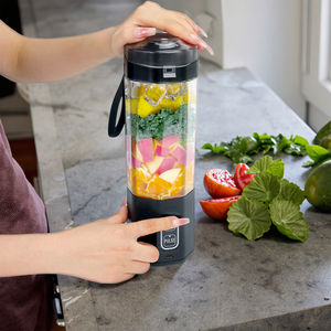 बहुक्रियाशील हैंडहेल्ड रिचार्जेबल जूसर कप पोर्टेबल यूएसबी घरेलू जूसर ब्लेंडर घर और यात्रा के लिए - Product Image 1