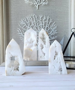 Torre de Cristal Natural al por Mayor, Obelisco de Geoda de Ágata Blanca, Punta de Cuarzo de Roca, Gema Suelta para Manualidades y Decoración del Hogar - Product Image 1