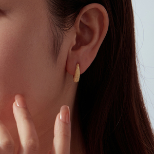 Pendientes de Aro Chapados en Oro con Superficie Texturizada, Joyería Clásica para Mujer - Product Image 5