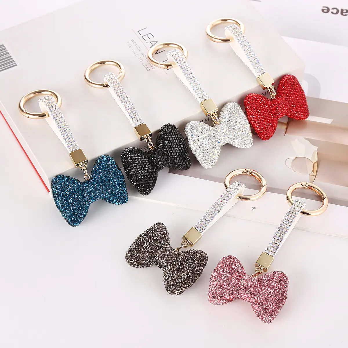 Vente chaude Cristal Strass Papillon Porte-clés À La Mode En Métal Plein Diamant Blingbling Arc Sac Clé Porte-clés pour Cadeaux