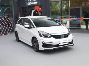 Meilleures ventes 2024 Honn Da Fit Compact 2WD 1.5L CVT Prix Chine Voitures à essence Hondas Fit Voiture Voitures compactes à vendre - Product Image 3