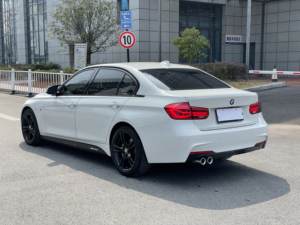 <span class=keywords><strong>BMW</strong></span> <span class=keywords><strong>Serie</strong></span> 3 2019 320Li <span class=keywords><strong>M</strong></span> Paquete deportivo Exportación profesional de automóviles de segunda mano con <span class=keywords><strong>precio</strong></span> favorable - Product Image 5