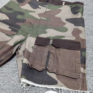 Men's Camouflage Cargo Shorts Mid Waist Multi Pocket Distressed Hem Canvas Casual Bermuda Shorts Breathable Button Fly - Product Image 2