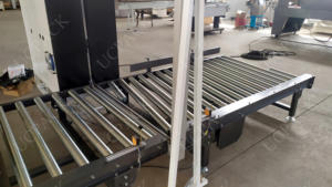 Machine de cerclage de joint latéral en ligne entièrement automatique de UDB-103B pour la chaîne de production de congélateur de réfrigérateur de réfrigérateur - Product Image 4