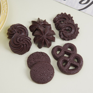 Porte-clés réaliste en forme de biscuit, pendentif créatif en forme de sachet de biscuits au chocolat, ornement alimentaire factice pour machine à griffes - Product Image 4