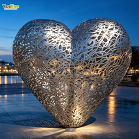 Escultura de Corazón en Acero Inoxidable Pulido para Villa Park Plaza