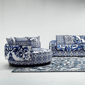 Divano Sezionale di Lusso Imbottito in Spugna, Tessuto con Motivo Porcellana Blu e Bianca, Ecologico, Moderno e Artistico per <span class=keywords><strong>Soggiorno</strong></span> di Villa - Product Image 2