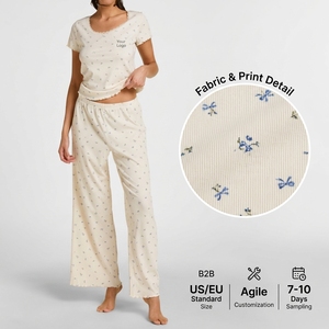<span class=keywords><strong>Pigiama</strong></span> <span class=keywords><strong>Oversize</strong></span> da <span class=keywords><strong>Donna</strong></span> con Stampa Floreale, Abbigliamento da Casa in Jersey, Set <span class=keywords><strong>Pigiama</strong></span> Personalizzabile con Logo - Product Image 1