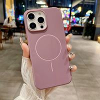 Coque de téléphone portable de couleur unie simple pour IPhone16 15 Surface lumineuse liquide magnétique Ultra-mince housse de protection de sens de haut niveau