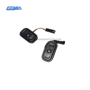 อะไหล่รถยนต์คุณภาพสูง ปุ่มพวงมาลัยแท้จากการถอดประกอบ สำหรับมาเซราติ เลวานเต้ 2017 OE 6701035267 - Product Image 3