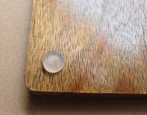 Grand plateau de charcuterie, plateau en <span class=keywords><strong>marbre</strong></span> et plateau de service en bois d'acacia, plateau gravé au laser avec couteau, ouvre-bouteille - Product Image 5