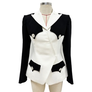 Blazer de Mujer <span class=keywords><strong>Camila</strong></span>, a Cuadros Blanco y Negro, Tejido Antiarrugas, 100% Algodón, Corte Entallado, Talla Grande - Product Image 3