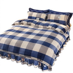 Juego de Ropa de Cama de Terciopelo Liso Azul a Cuadros, Juego de Cuatro Piezas con Falda para Cama, Ropa de Cama de Invierno para el Hogar - Product Image 1