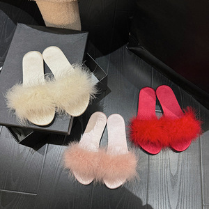 Sandalias Planas de Verano Estilo Coreano para Mujer, Inspiradas en Celebridades de Internet, con Peluche y <span class=keywords><strong>Plumas</strong></span> - Product Image 1