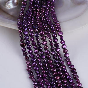 Perles baroques d'eau douce naturelles en gros du fabricant, 5-6 mm, brillantes des deux côtés, blanches, de forme irrégulière, avec trous dispersés - Product Image 3