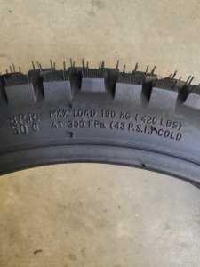 Venta al por Mayor de Fábrica de Motocicletas Ligeras de Alta Calidad, Scooters de Pequeña Cilindrada, Neumáticos para Motocicleta 2.75-17 - Product Image 2
