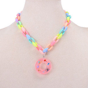 Collier chaîne claviculaire en résine colorée avec pendentif donut pour enfants, bijoux de mode, origine Yiwu - Product Image 1