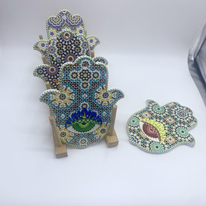 Vente en gros de grand dessous de plat en céramique en forme de main de Fatima - Product Image 5