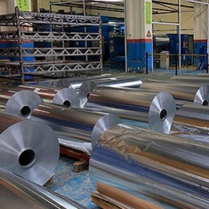 Fournisseurs de papier aluminium en rouleaux de grande taille de qualité alimentaire 3003 3004 8011, vente chaude en usine - Product Image 3