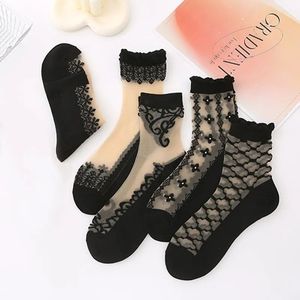 <span class=keywords><strong>Chaussettes</strong></span> ras du cou pour femmes Jingwen OEM, motif floral rétro, transparentes, décontractées, usage quotidien, logo personnalisé, motifs unis et transparents - Product Image 5