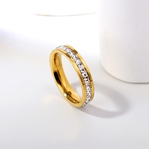 Bagues de couple personnalisées en acier inoxydable plaqué or 24K, 14K, 18K, étanches, style américain, et bagues chaîne cubaine en acier doré, bijoux en gros - Product Image 5