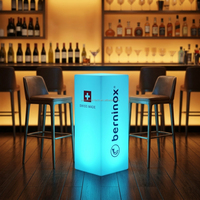 Table de bar haute pliable en plastique avec éclairage LED 16 couleurs, étanche, pour l'extérieur, idéale pour la maison, les bars, les clubs et les événements - Vente en gros