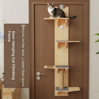 Arbre à chat mural en bois massif à 4 niveaux avec porte, 150 cm, gain de place, griffoir, plateforme de saut, poteau d'escalade, jouet pour chat