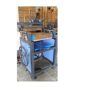 Equipo de producción de tiza versátil más vendido, máquina para hacer tiza escolar para instituciones educativas de la India - Product Image 1