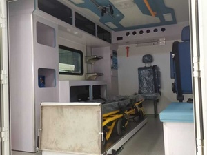 Ambulance tout-terrain 4x4 Dongfeng, conduite à gauche, diesel 265 ch, équipement médical complet, brancard, transfert de patients, assistance médicale - Product Image 4