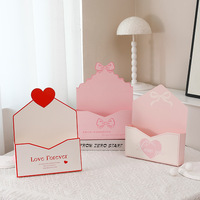 Blumenbox-Umschlag zum Valentinstag, Handgehaltene Weiße Karton-Geschenkverpackung, Bastelzubehör für Rosenarrangements, Matt Laminiert mit Bronzierung
