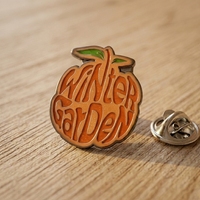 Vente en gros de badges en métal émaillés modernes personnalisés 30mm, impression UV, motifs de dessins animés mignons, accessoire vestimentaire