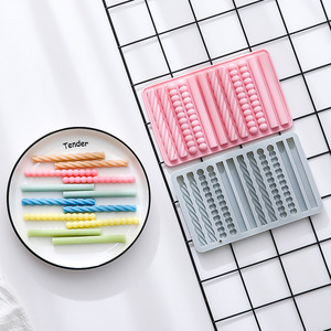 Moule <span class=keywords><strong>de</strong></span> cuisson en silicone <span class=keywords><strong>de</strong></span> qualité alimentaire à 12 cavités 3D en forme <span class=keywords><strong>de</strong></span> longue <span class=keywords><strong>bande</strong></span>, pour gâteaux, DIY, aromathérapie, résine, plâtre, ornements faits à la main, compatible four - Product Image 2