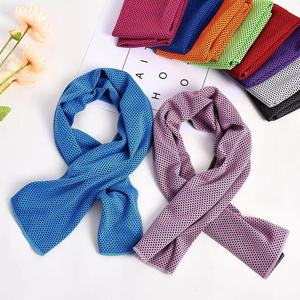 Lạnh Mềm Mại Thoáng Khí Mát Pva Mồ Hôi Sợi Ngang Đan Khăn Với Biểu Tượng Tùy Chỉnh Nén Phòng Tập Thể Dục Khăn - Product Image 1