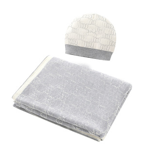 <span class=keywords><strong>Couverture</strong></span> Douce de Luxe en Coton Jacquard pour Bébé, <span class=keywords><strong>Gris</strong></span> Rose, 120*85cm, avec Lettre G, pour Enfants Garçons et Filles, Idéale pour la Climatisation - Product Image 2