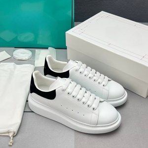 Sneakers de luxe pour hommes en cuir véritable, chaussures de créateur rayées, chaussures de sport de haute qualité, chaussures de marche à semelle épaisse pour femmes - Product Image 3