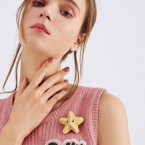Atelier de broches étoile de mer à yeux bouleux : Créez une jolie étoile de mer à yeux mobiles avec des tiges en chenille – Choisissez parmi 10 couleurs amusantes - Product Image 6