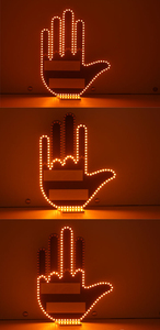 Luce LED per Finestrino Auto, Segnale Luminoso Creativo e Divertente con Telecomando, Lampada Ambra Multifunzione con Gesti delle Mani - Product Image 3