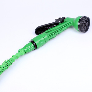 Tuyau d'arrosage magique extensible et flexible avec pistolet de pulvérisation multifonction pour <span class=keywords><strong>l</strong></span>'arrosage du <span class=keywords><strong>jardin</strong></span> et le lavage de voiture - Product Image 3