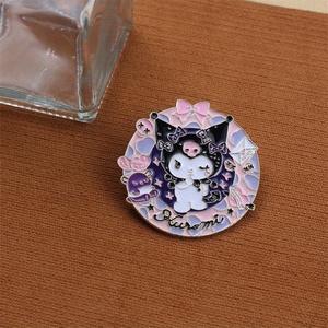 Huy hiệu bắt mắt với họa tiết kuromi, phù hợp với những người có ý thức thời trang Thành thẩm mỹ Gothic. - Product Image 5