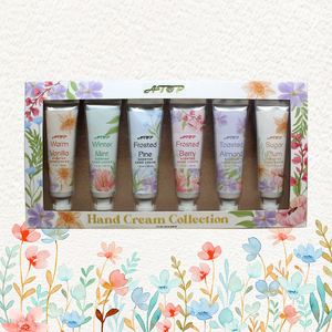 Colección de Crema de Manos Hidratante y Nutritiva <span class=keywords><strong>con</strong></span> Vitamina C: Vainilla Cálida, Menta Invernal, Pino Escarchado, Bayas Escarchadas, Almendra Tostada y Azúcar - Product Image 4