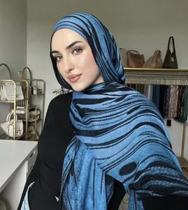 Tùy chỉnh mềm bông Rayon phương thức phụ nữ khăn choàng khăn trùm đầu in hoa dài và trọng lượng nhẹ in nước Logo - Product Image 3