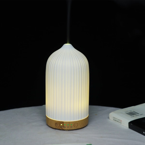 Difusor de Aroma de Cerámica Creativo, Humidificador Ultrasónico de 100 ml con Luz de Siete Colores para Uso Doméstico y Comercial - Product Image 2