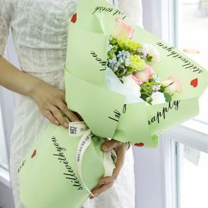 กระดาษห่อดอกไม้พิมพ์ลายหัวใจสีแดงขนาดเล็ก 56*56.5 ซม. แบบกันน้ำ ฟิล์มพลาสติกมุก สำหรับห่อของขวัญ ขายส่ง - Product Image 2