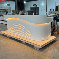 Boulangerie Comptoir de bar Design d'intérieur Lumière LED moderne Surface solide Présentoir de comptoir personnalisé à guichet unique