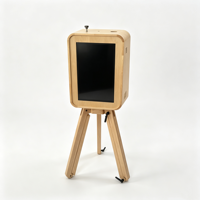 Cabina de Fotos Vintage de Madera con Doble Pantalla de 18.5 Pulgadas, Trípode Plegable, Kiosco de Autoservicio Compatible con iPad y DSLR para Alquiler en Fiestas y Bodas