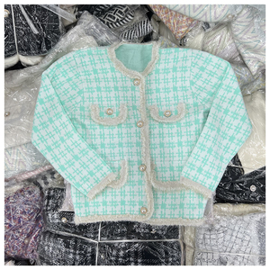 Nueva marca de venta <span class=keywords><strong>al</strong></span> <span class=keywords><strong>por</strong></span> <span class=keywords><strong>mayor</strong></span> de Tweed Chaqueta corta Ropa Stock Suéter de las mujeres, compra a granel Blazers y chaquetas y Tweed <span class=keywords><strong>blazer</strong></span> Pacas - Product Image 4