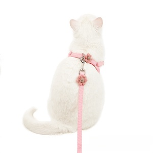 <span class=keywords><strong>Harnais</strong></span> réglable pour <span class=keywords><strong>chat</strong></span> avec fleurs en velours Sangle de poitrine <span class=keywords><strong>Harnais</strong></span> et laisse pour animaux de compagnie Teddy mignon Corde de traction de sécurité pour chien - Product Image 5