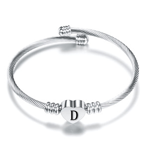 Bracelet en fil d'acier inoxydable en forme de cœur avec breloque lettre E, bijou unisexe, cadeau - Product Image 5